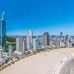 Apto Espacoso Ao Lado Do Oceanic Aquarium E Perto Do Parque Unipraiais Com Garagem