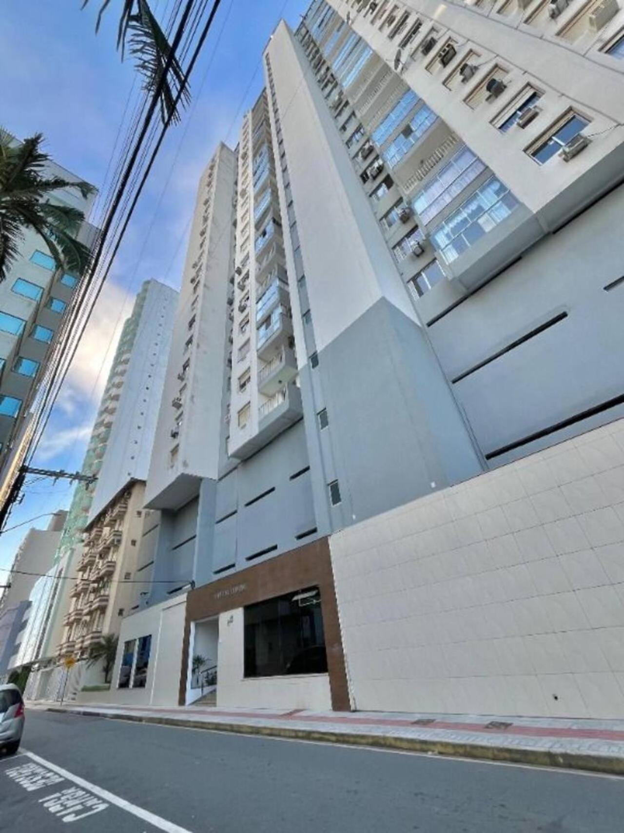 Apartamento Apto Espacoso Ao Lado Do Oceanic Aquarium E Perto Do Parque Unipraiais Com Garagem